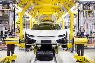 國(guó)產(chǎn)純電跑車新篇章 前途K50以68.68萬(wàn)元開(kāi)啟賽道，續(xù)航380公里引發(fā)市場(chǎng)熱議
